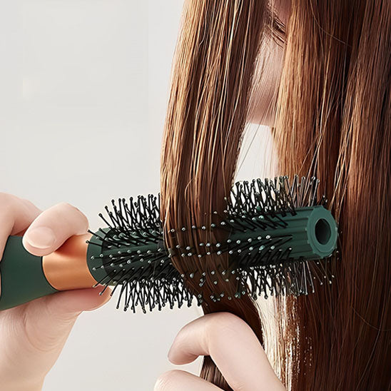 brushing realise avec brosse a cheveux