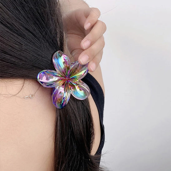 coiffure avec pince cheveux fleur