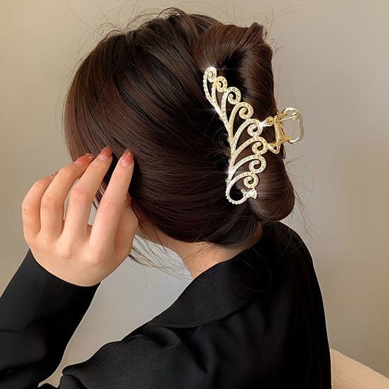 coiffure pince a cheveux elegance dorée