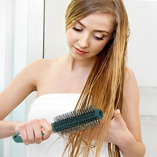 demelage avec brosse a cheveux