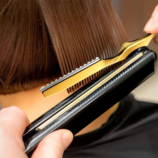 demonstration ciseaux coiffure