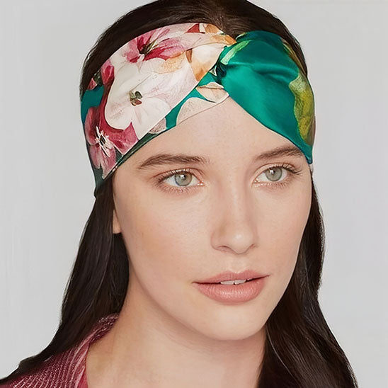 femme coiffee avec bandeau cheveux boheme