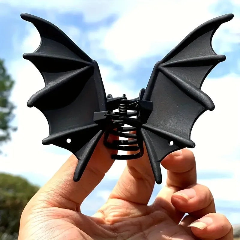 pince chauve souris noire